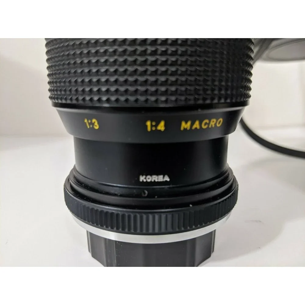 Beston M.C Macro Zoom 1:4.5 f=80-205mm camera lens MInolta SLR